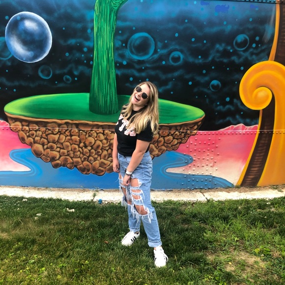 Meet The Posher! - Picture 1 of 1